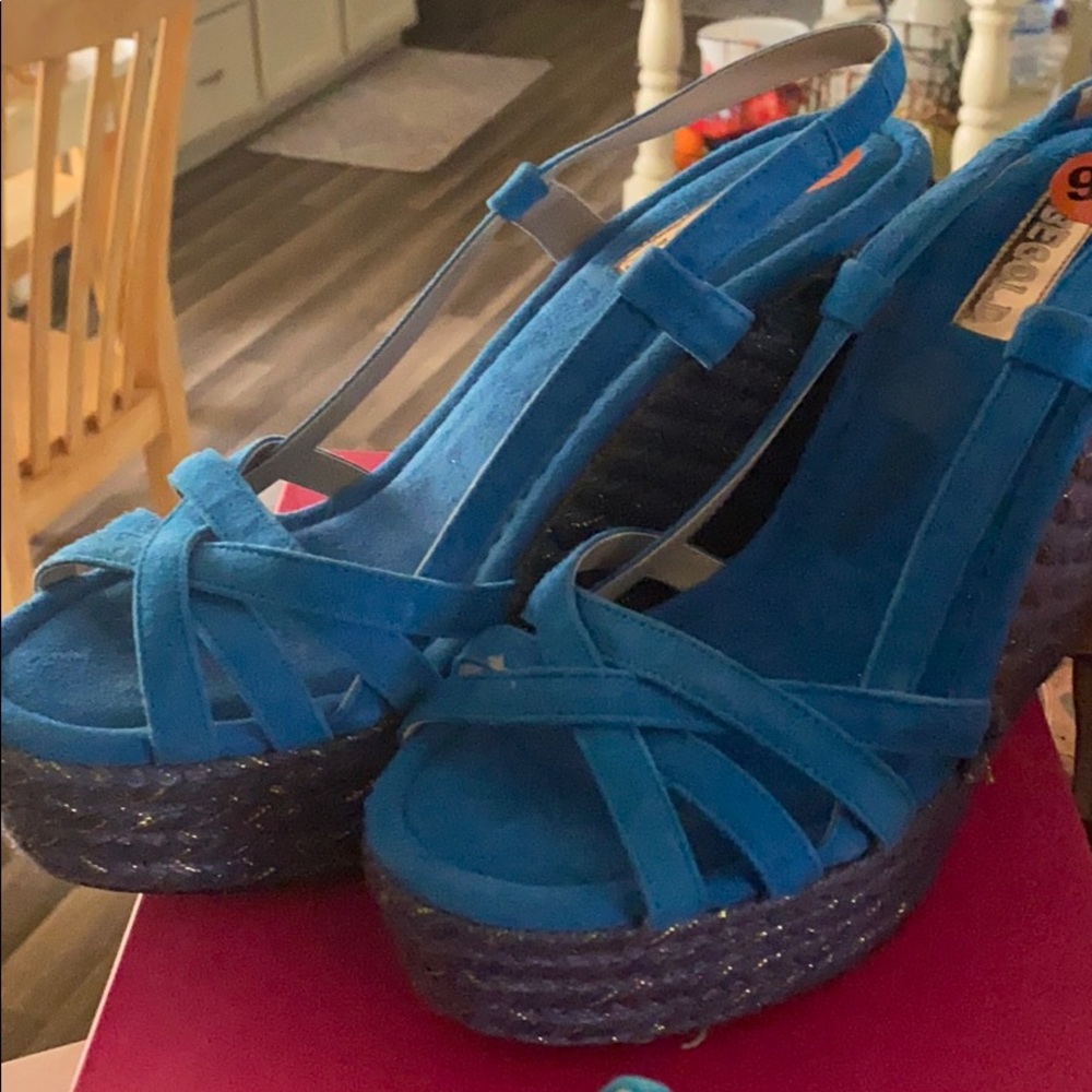 Shoes - Picture 2 of 2